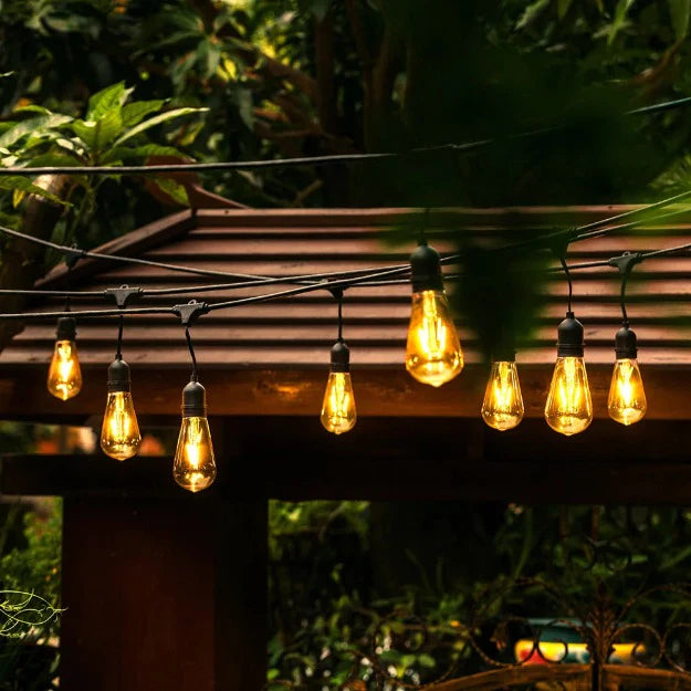 Waterproof Outdoor Hanging Bulb Holder String Lights with ST64 4W LED Bulbs